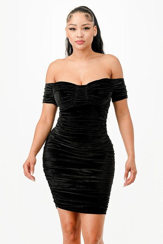 Cross Over Off Shoulder Ruched Bodycon Dress Off Shoulder Ruched Bodycon Mini Dress Black / S Cross Over Off Shoulder Ruched Bodycon Dress Off Shoulder Ruched Bodycon Mini Dress Black / S